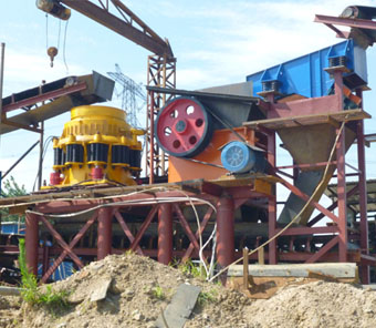 錳礦石加工現(xiàn)場